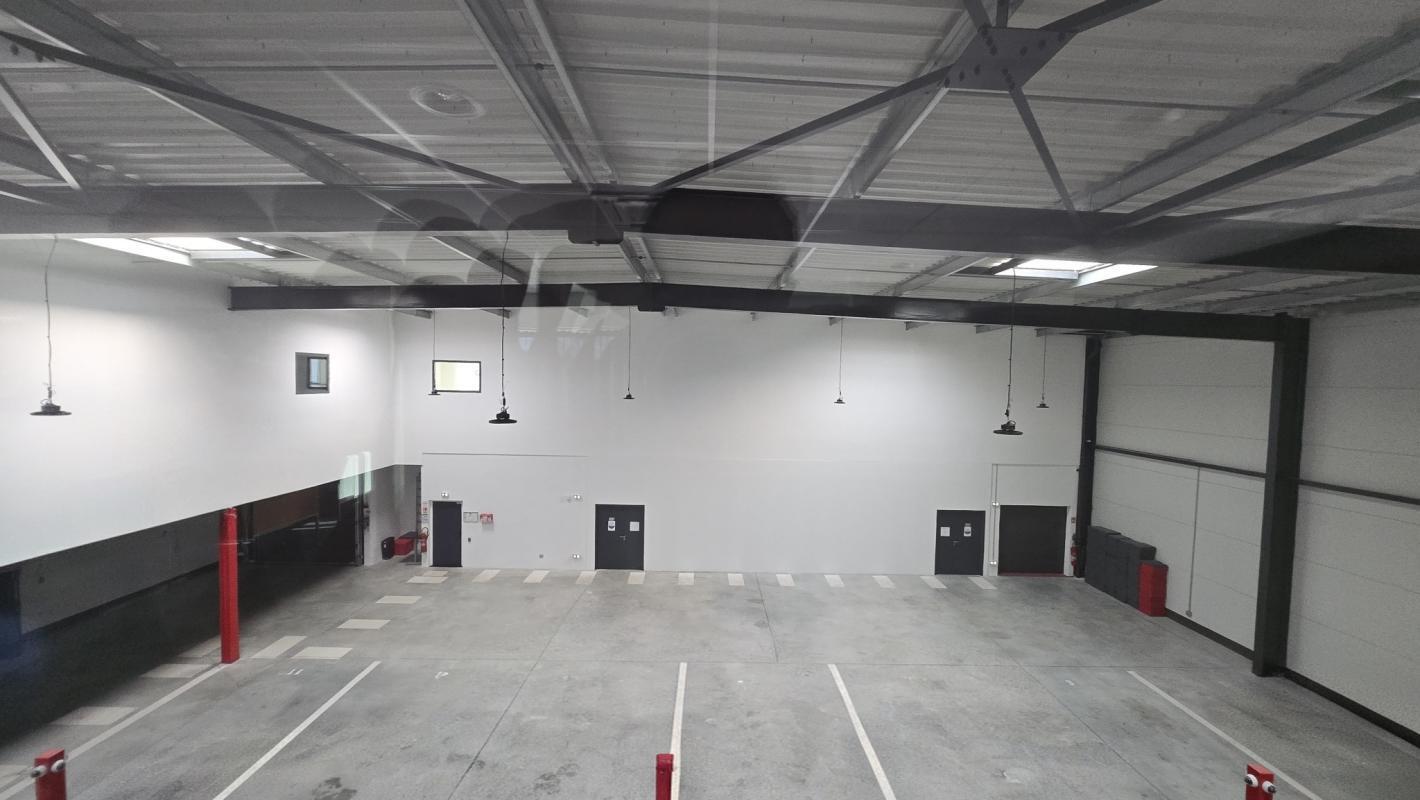 Light Industrial in Signes for sale Building Photo- Image 1 of 11