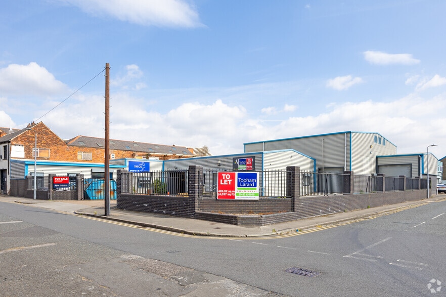 10-14 Ropery St, Hull to rent - Building Photo - Image 2 of 2