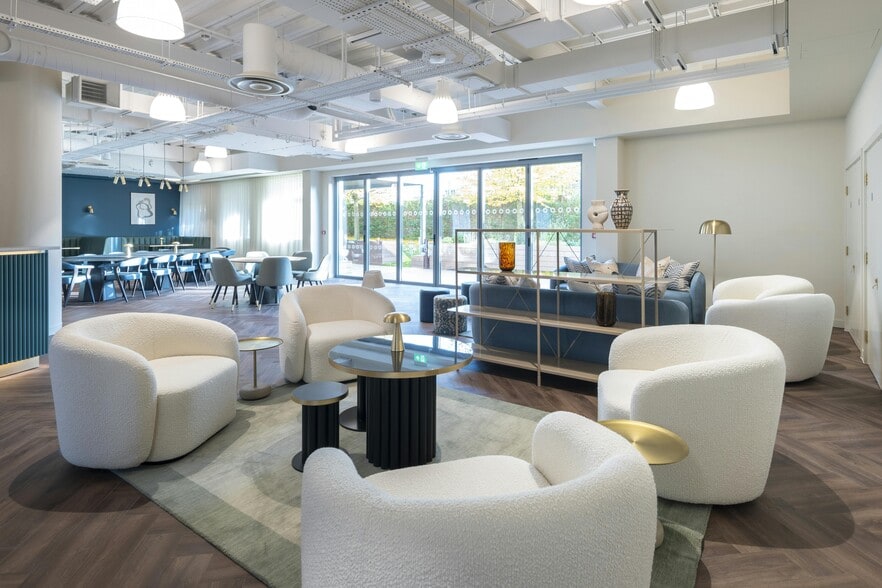 70 Norden Rd, Maidenhead to rent - Building Photo - Image 3 of 10