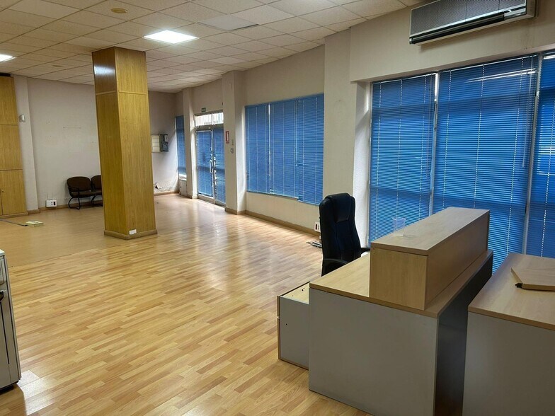 Retail in Cáceres, Cáceres for sale - Interior Photo - Image 1 of 10