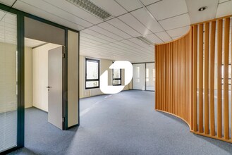 Office in Lognes to rent Interior Photo- Image 1 of 5