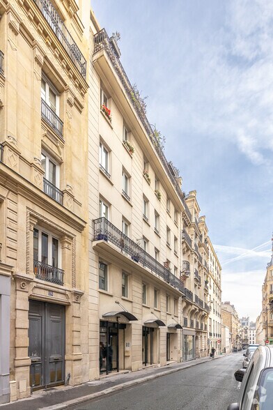 Office in Paris for sale - Primary Photo - Image 1 of 7