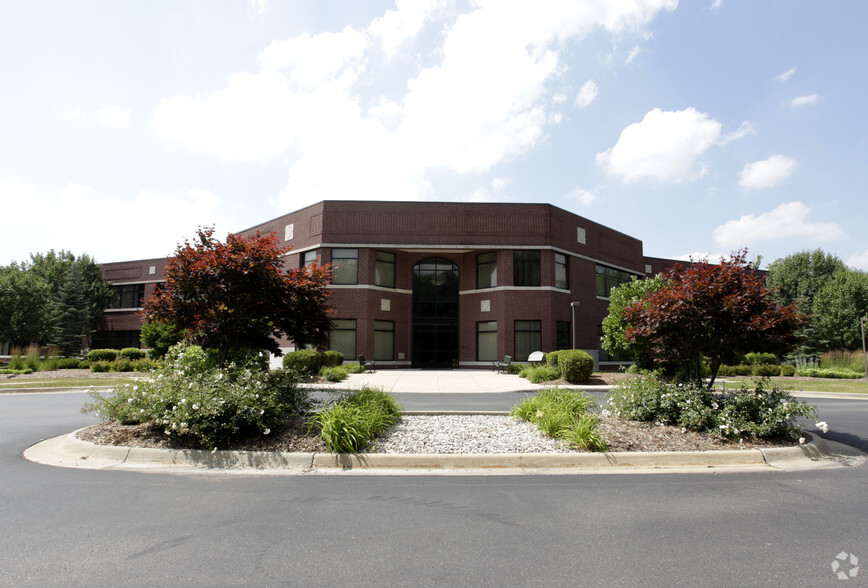 2600 Professionals Dr, Okemos, MI for sale - Primary Photo - Image 1 of 25