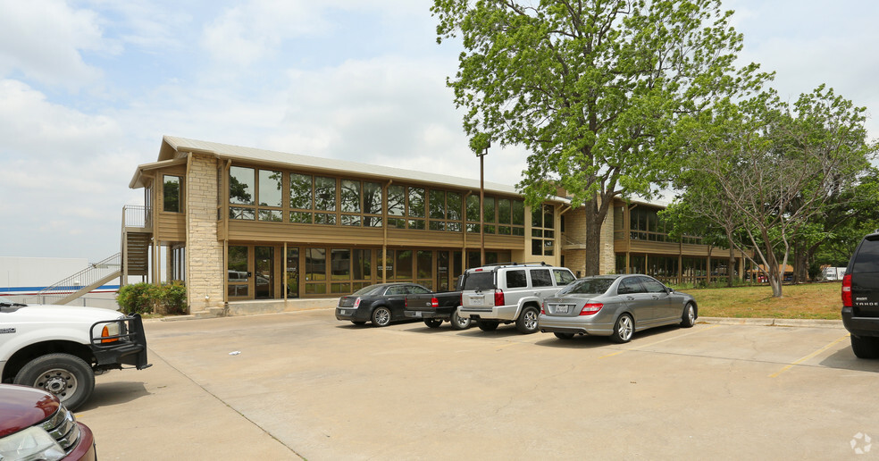 1104 S Mays St, Round Rock, TX for rent - Building Photo - Image 3 of 4