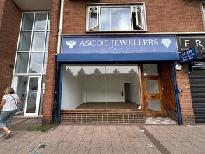 177-179 Cowick St, Exeter to rent Building Photo- Image 1 of 1