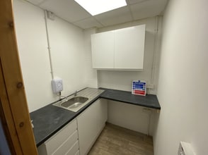 6 Darklake Vw, Plymouth to rent Interior Photo- Image 1 of 3