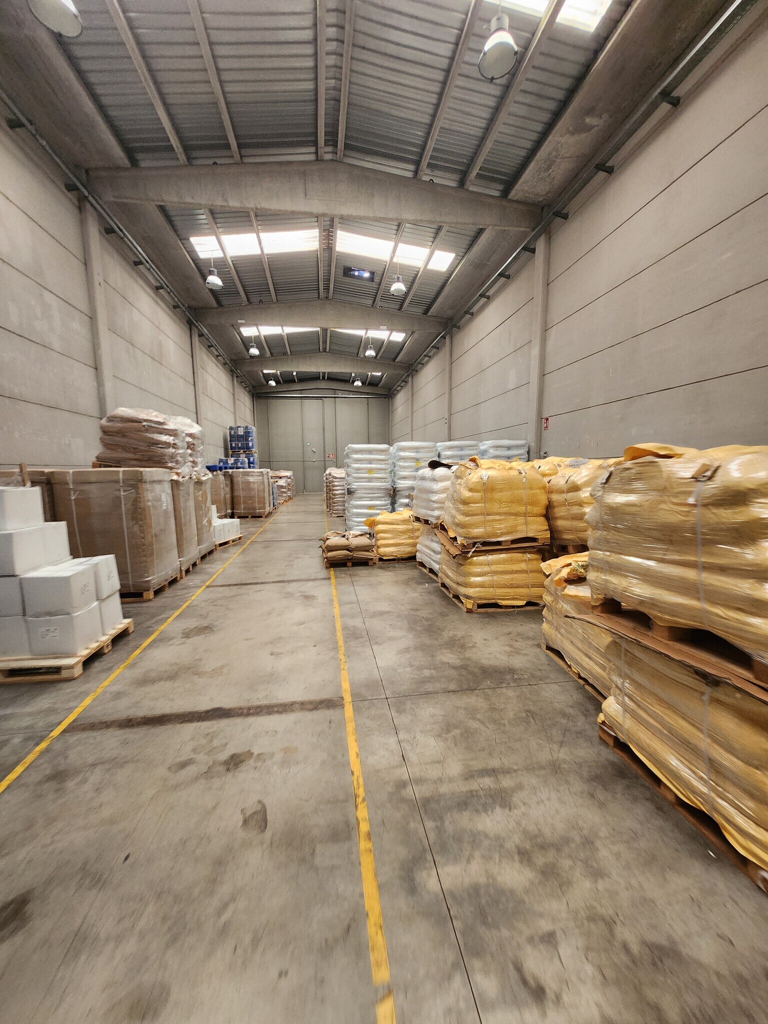 Industrial in Molins de Rei, Barcelona to rent Building Photo- Image 1 of 2