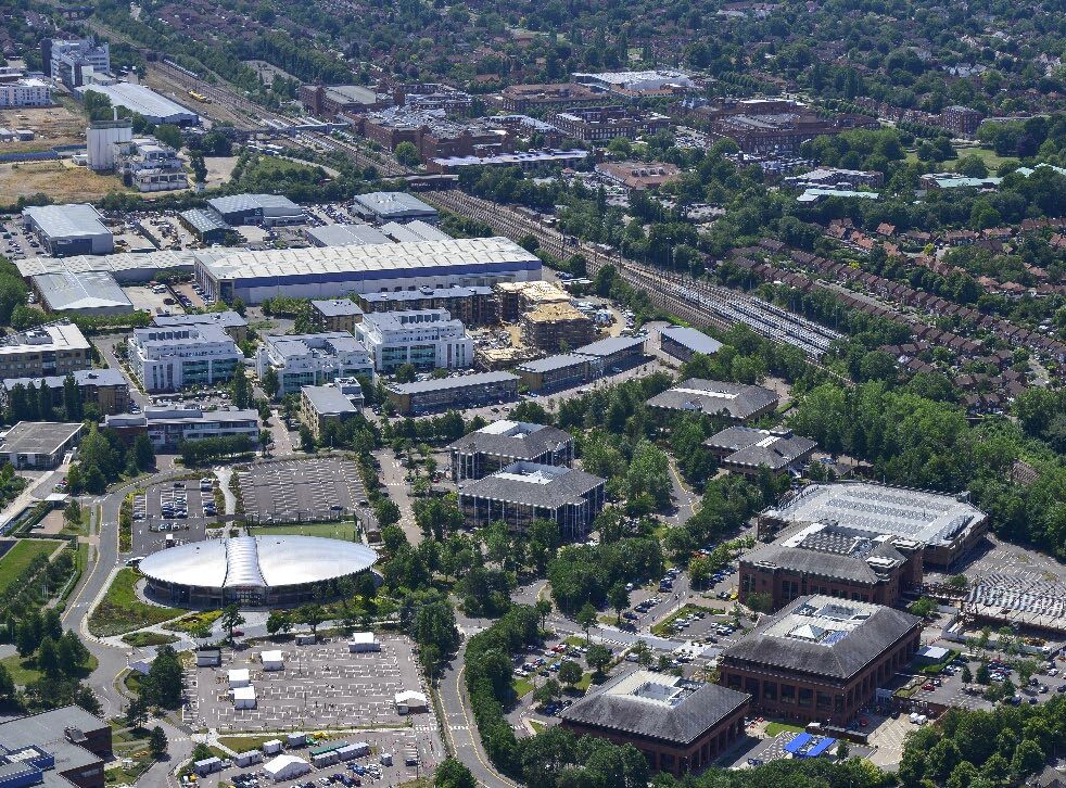 4 Falcon Way, Welwyn Garden City to rent Aerial- Image 1 of 11