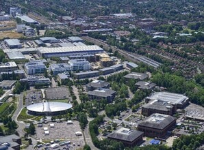 4 Falcon Way, Welwyn Garden City to rent Aerial- Image 1 of 11