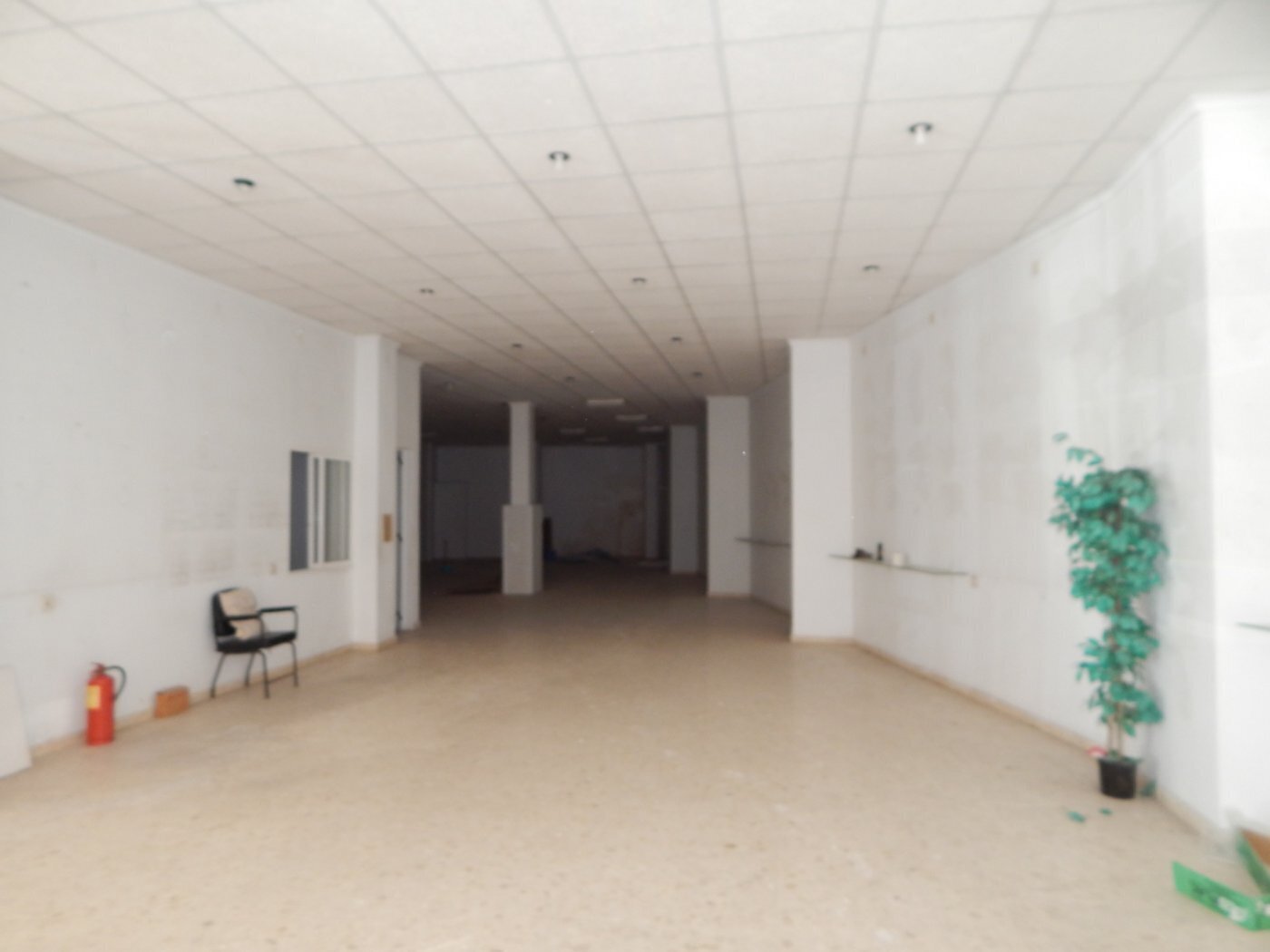 Retail in Ontinyent, Valencia to rent Primary Photo- Image 1 of 9