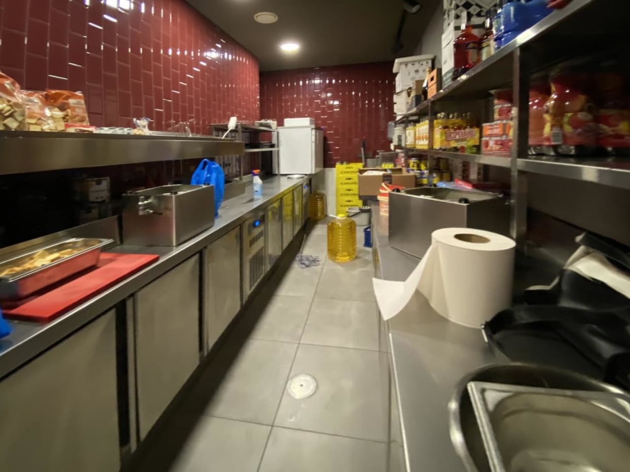 Retail in Barcelona, Barcelona to rent Building Photo- Image 1 of 2