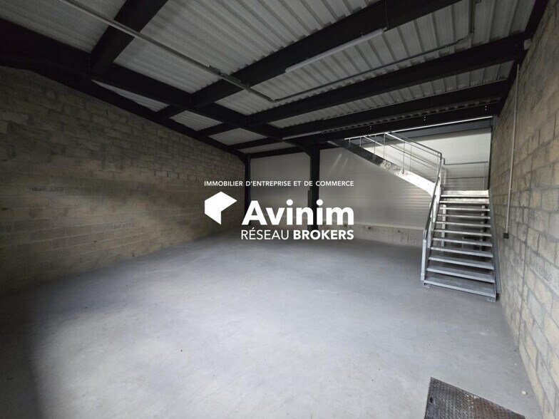 Industrial in Epinay Sur Seine to rent - Interior Photo - Image 2 of 8