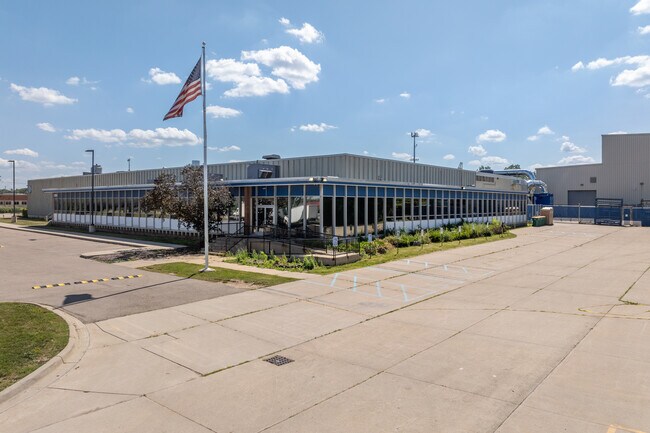 More details for 12001 Farmington Rd, Livonia, MI - Industrial to Rent