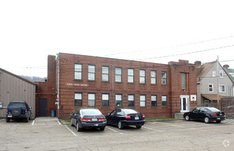 324 4th St, Blawnox, PA for rent Building Photo- Image 1 of 2