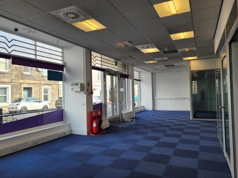 39-43 Bank St, Alloa to rent - Interior Photo - Image 2 of 5