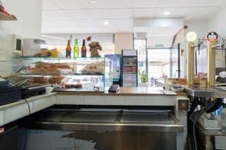 Retail in Viladecans, Barcelona to rent Interior Photo- Image 2 of 8