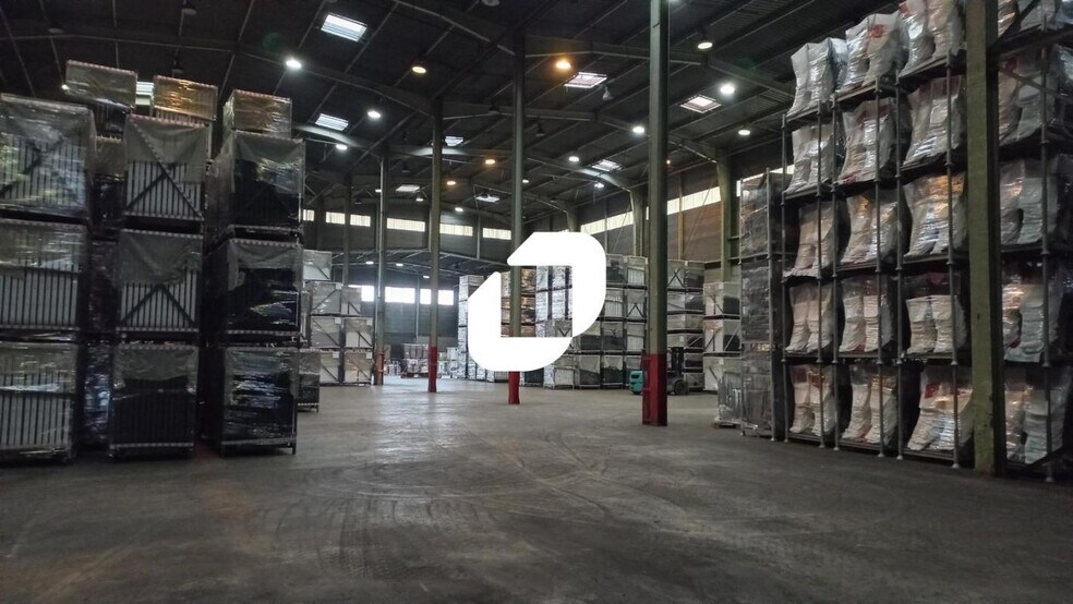 Light Industrial in Mitry-Mory to rent - Building Photo - Image 3 of 4