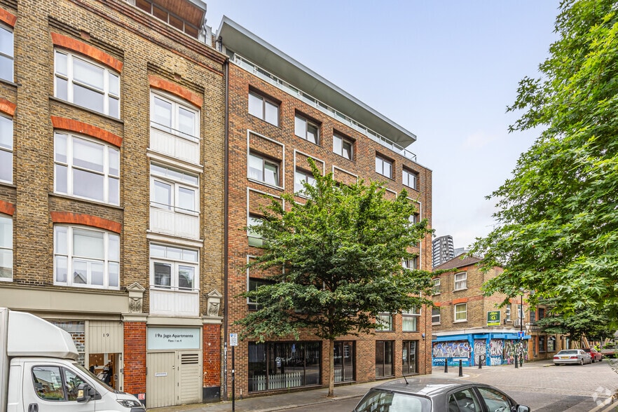 16 Chance St, London to rent - Building Photo - Image 3 of 8