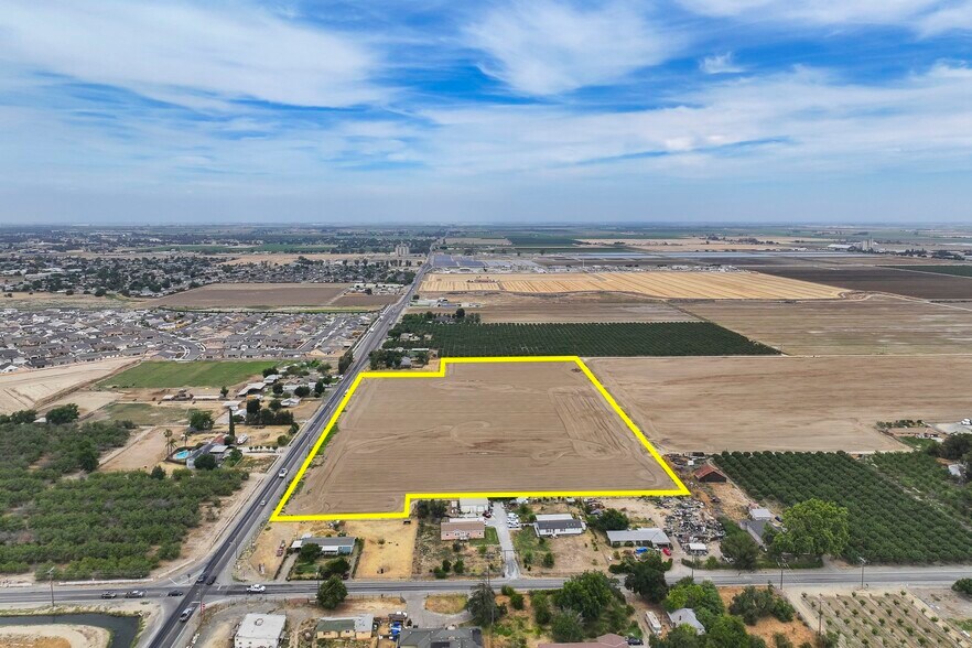 Houston Avenue, Hanford, CA for sale - Building Photo - Image 2 of 6