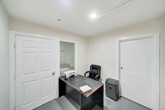 6358-6360 Van Nuys Blvd, Van Nuys, CA for rent Building Photo- Image 1 of 6