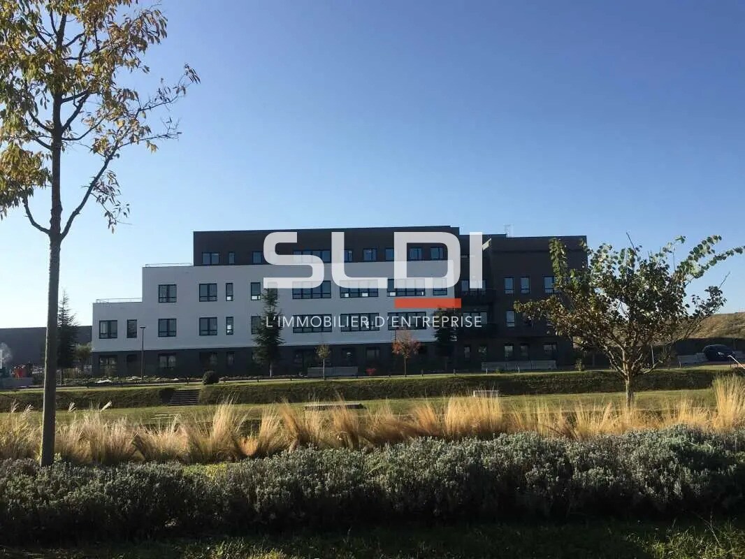 Office in Genas to rent Building Photo- Image 1 of 17