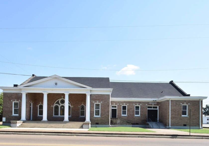 210 E Market St, Greenwood, MS for sale - Primary Photo - Image 1 of 7