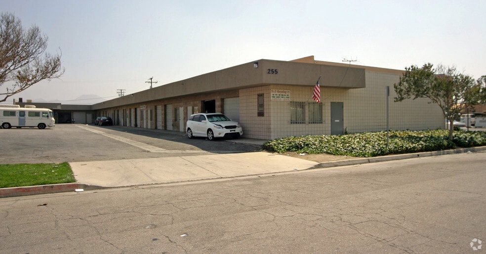 255 W Benedict Rd, San Bernardino, CA for rent - Building Photo - Image 2 of 9