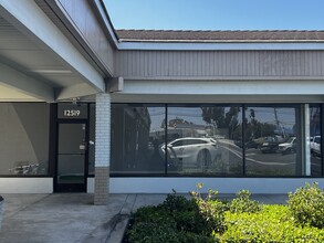 12513-12529 Knott St, Garden Grove, CA for rent Building Photo- Image 1 of 1