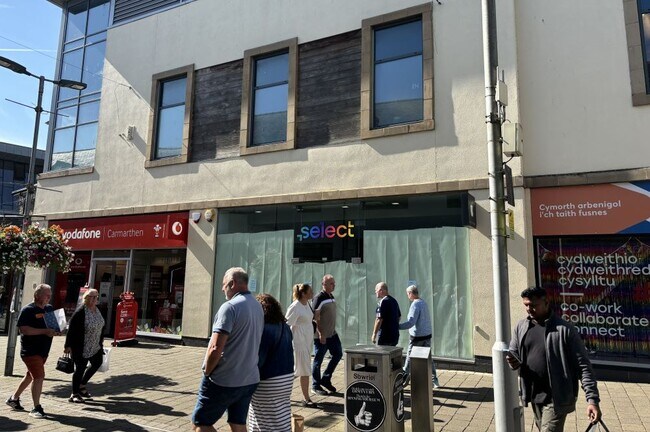 More details for St Catherines Walk, Carmarthen - Retail to Rent