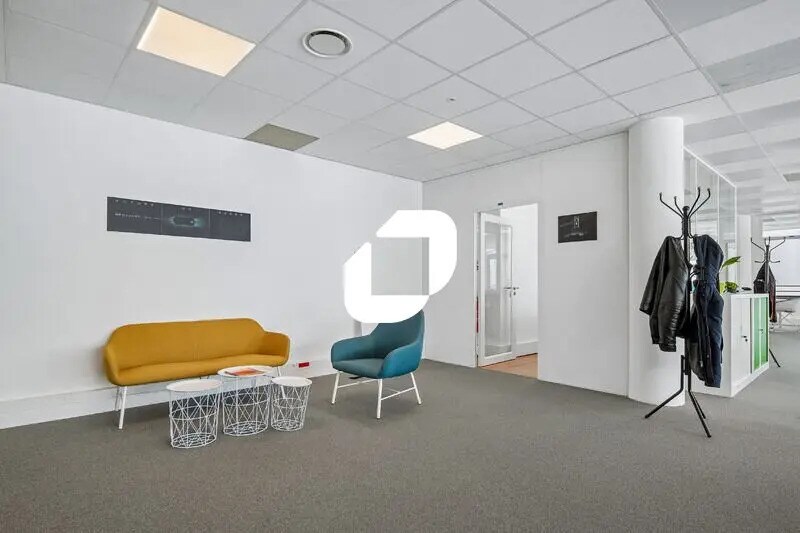 Office in Massy to rent - Interior Photo - Image 3 of 14