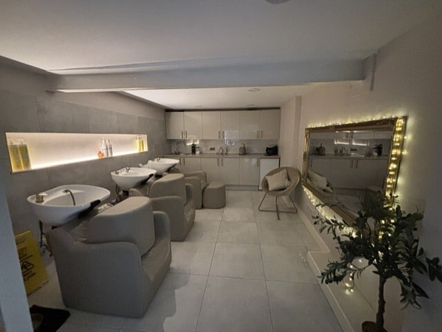 402B Brighton Rd, Shoreham By Sea for sale - Interior Photo - Image 3 of 5