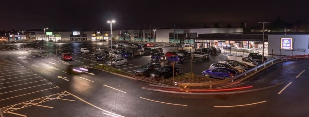 4 Winchester Rd, Basingstoke for sale - Primary Photo - Image 1 of 1