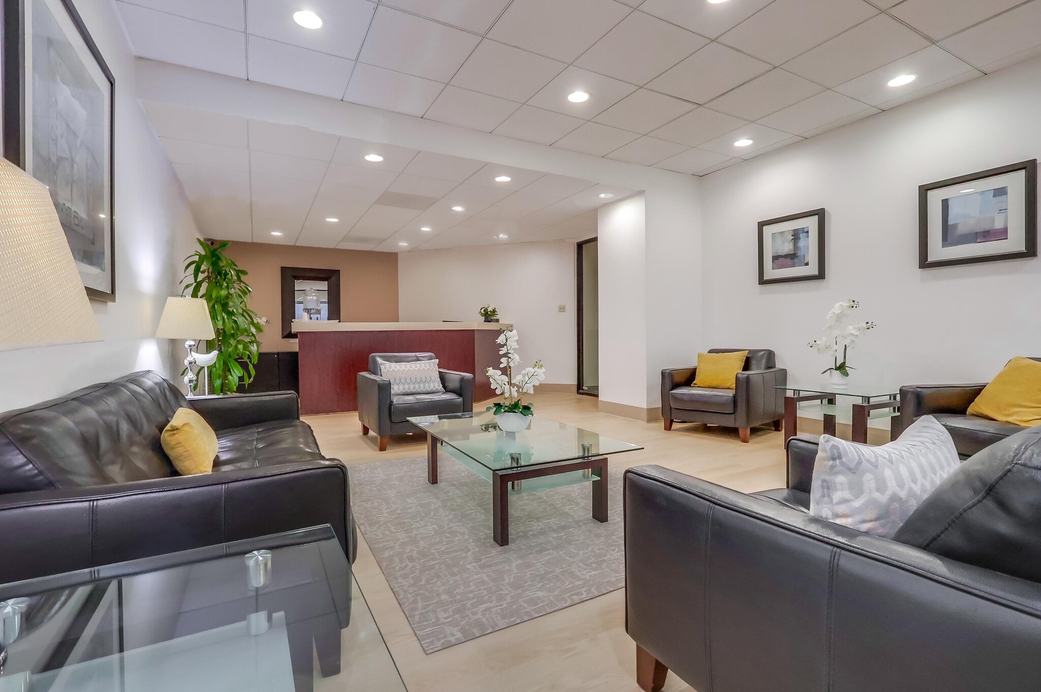 11500 W Olympic Blvd, Los Angeles, CA to rent Interior Photo- Image 1 of 4