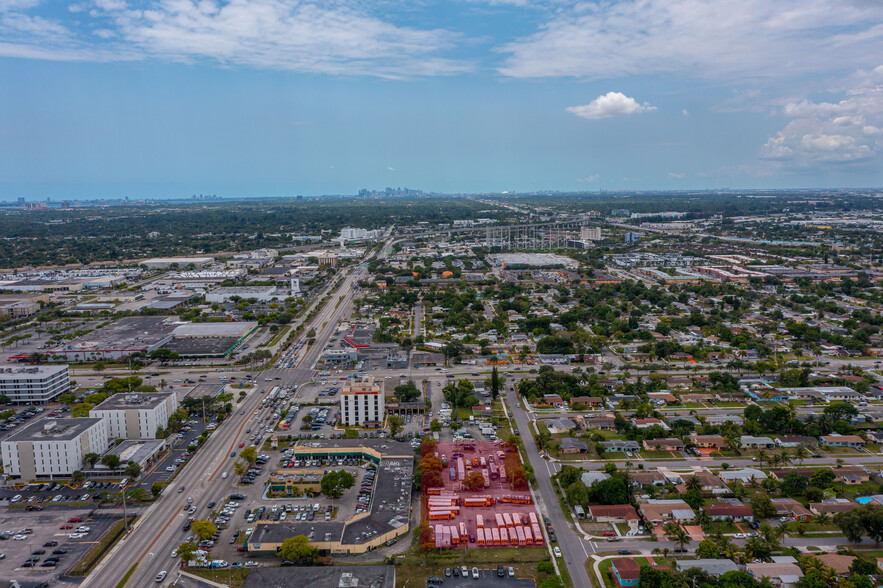 18352 2nd ave, Miami Gardens, FL for rent - Building Photo - Image 3 of 10