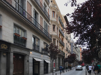 More details for Calle Del Prado, 8, Madrid - Retail for Rent