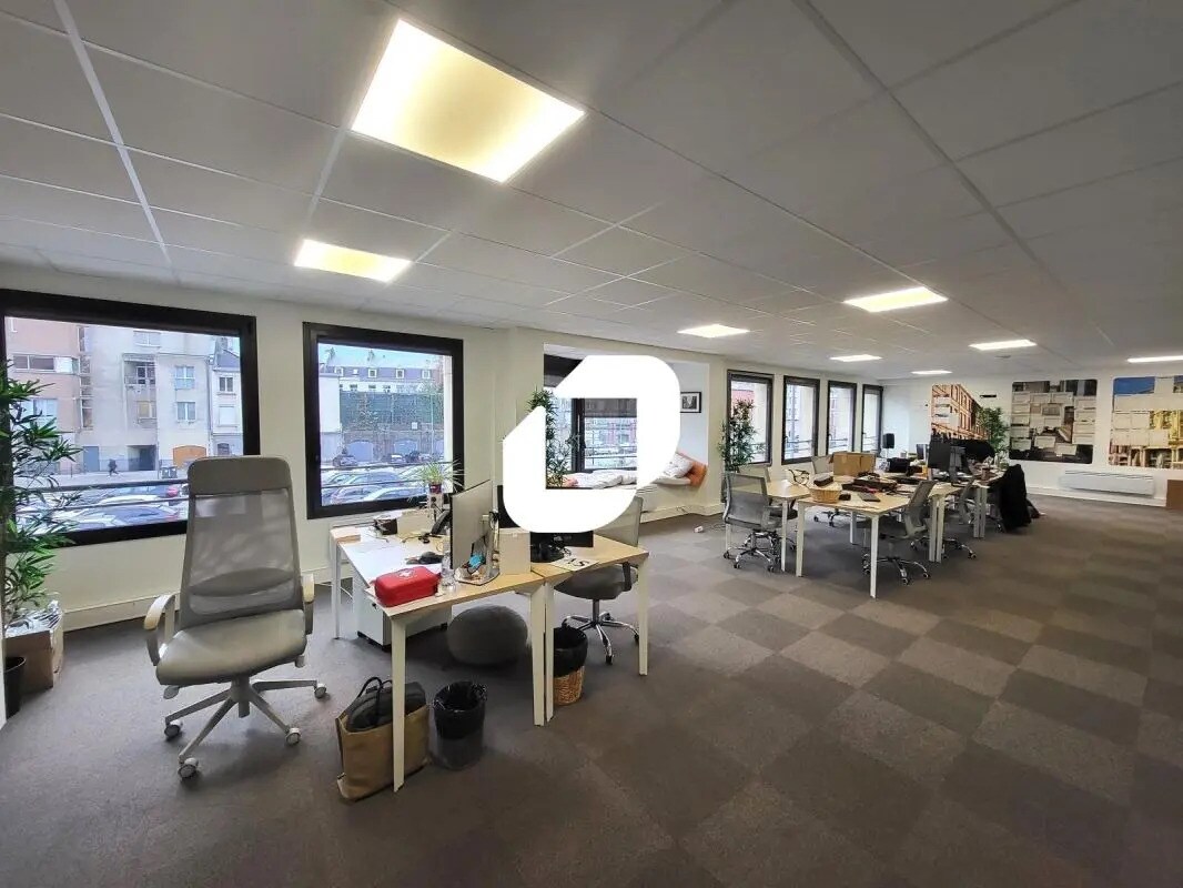 Office in Lille to rent Interior Photo- Image 1 of 8