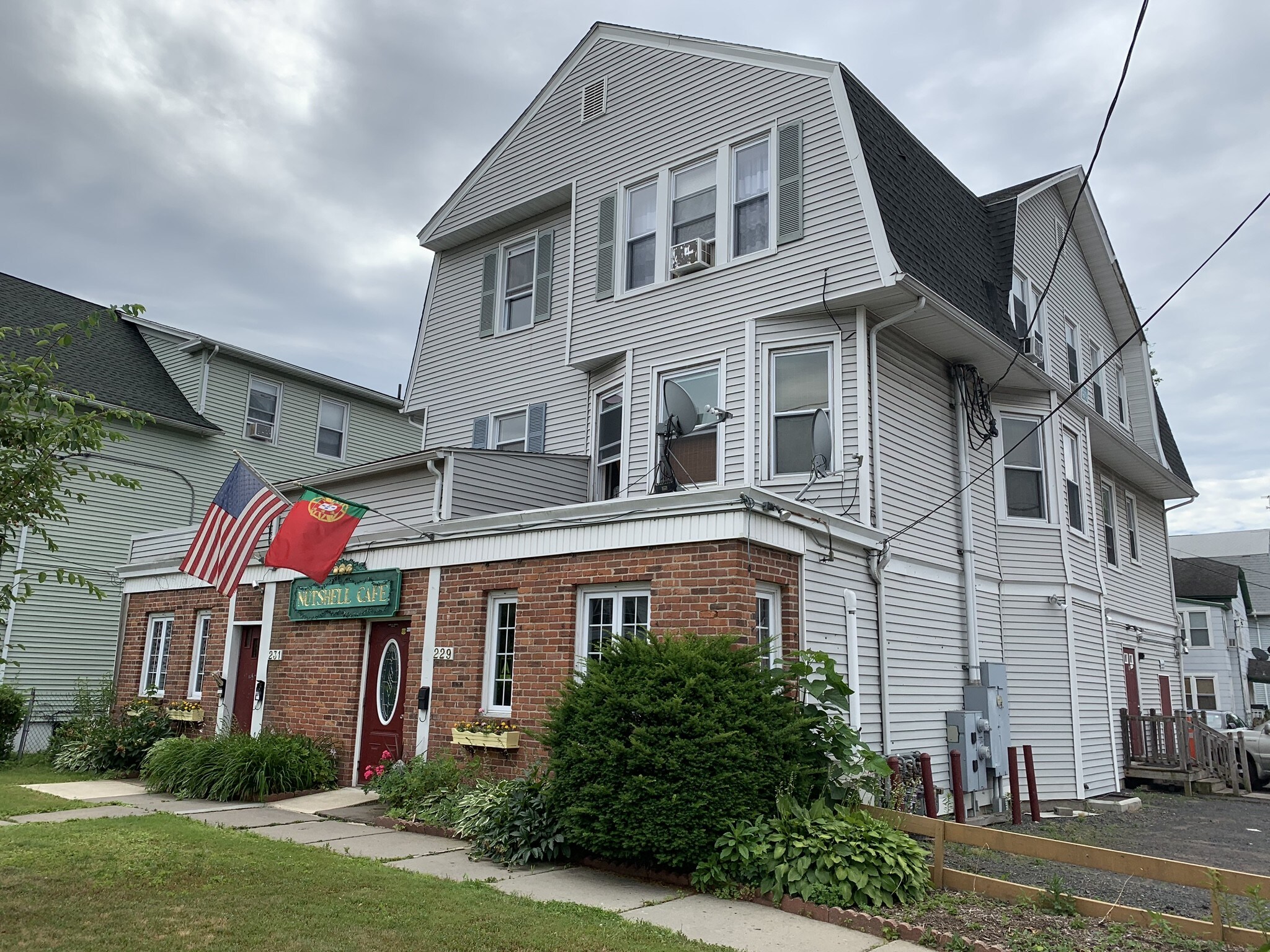 229-233 White St, Hartford, CT for sale Building Photo- Image 1 of 1