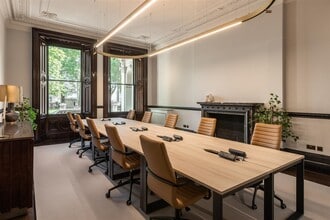 40 Grosvenor Gdns, London to rent Building Photo- Image 1 of 6