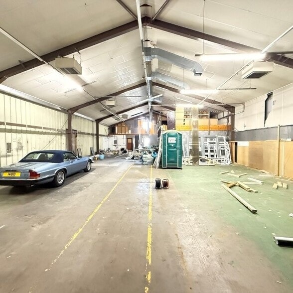 Base Business Park, Woodbridge to rent - Interior Photo - Image 2 of 4