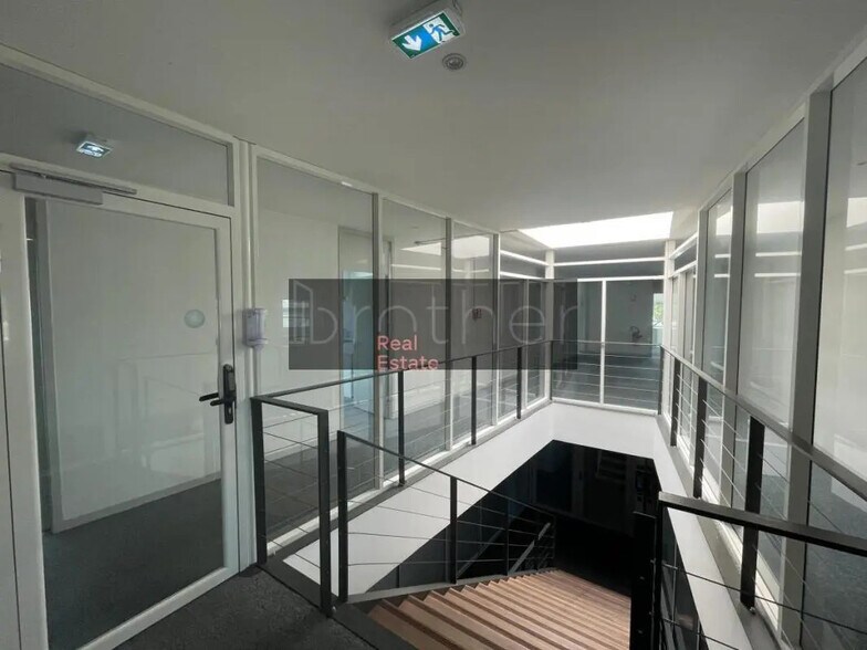 Office in Floirac to rent - Interior Photo - Image 3 of 6