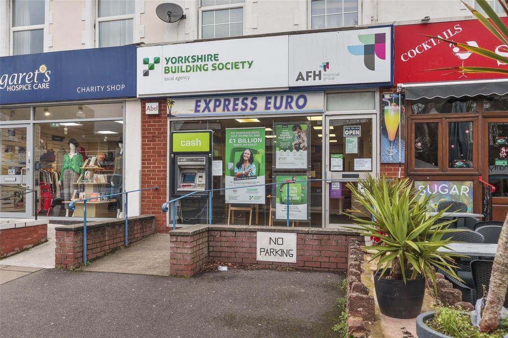 11 The Avenue, Minehead to rent Building Photo- Image 1 of 8