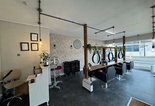 130 Robert St, Milford Haven to rent Interior Photo- Image 1 of 4