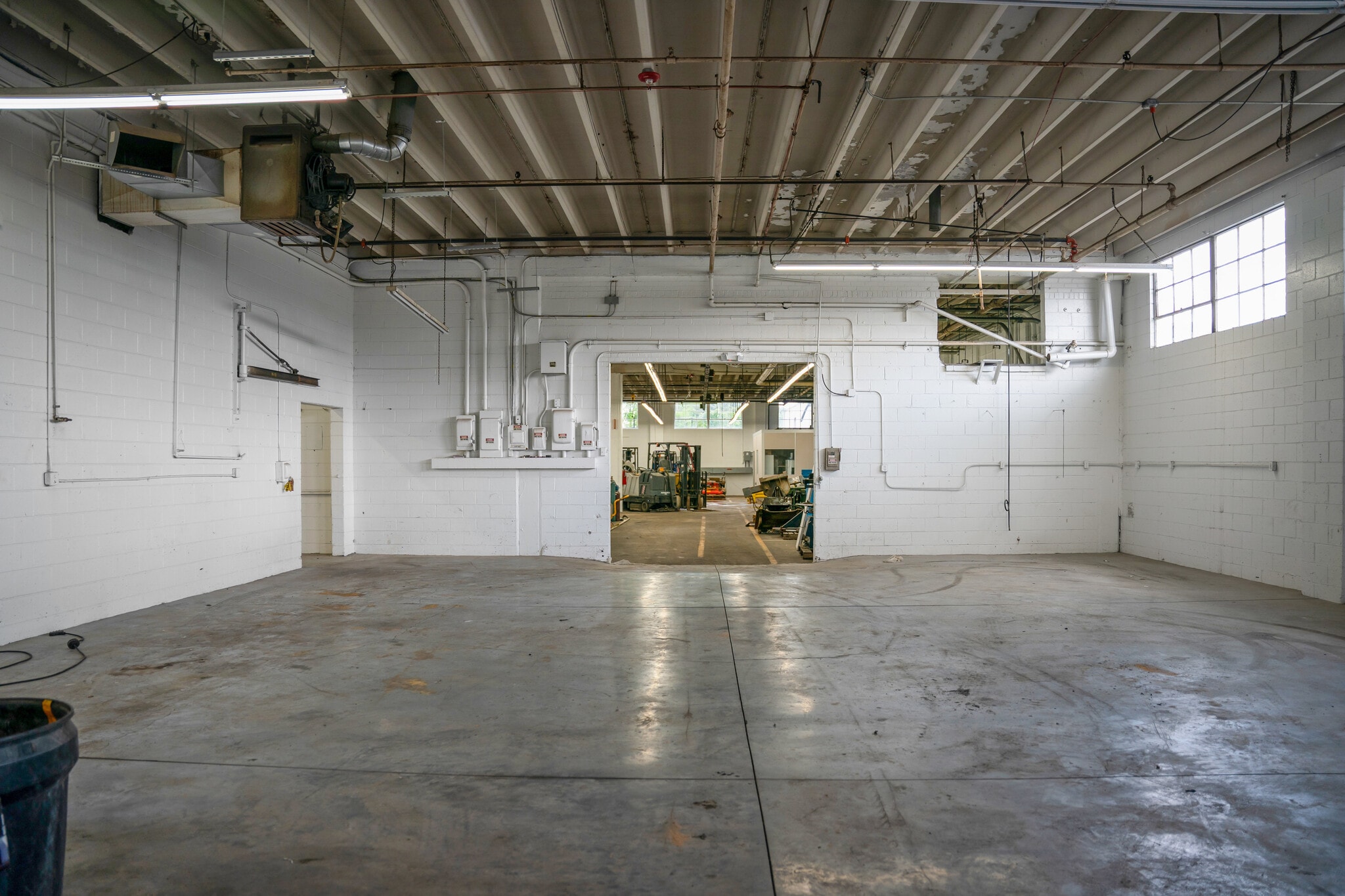 332 Atando Ave, Charlotte, NC to rent Interior Photo- Image 1 of 5