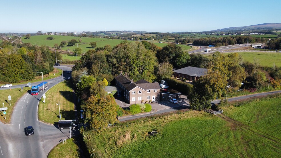 3 Hampson Ln, Lancaster for sale - Building Photo - Image 1 of 1