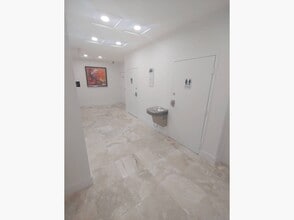 240 W Palmetto Park Rd, Boca Raton, FL to rent Lobby- Image 1 of 7