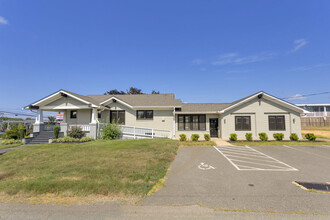 1000 Oakwood St, Fredericksburg, VA for rent Building Photo- Image 1 of 10