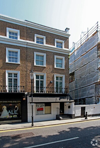 30 Beauchamp Pl, London for sale - Building Photo - Image 1 of 1