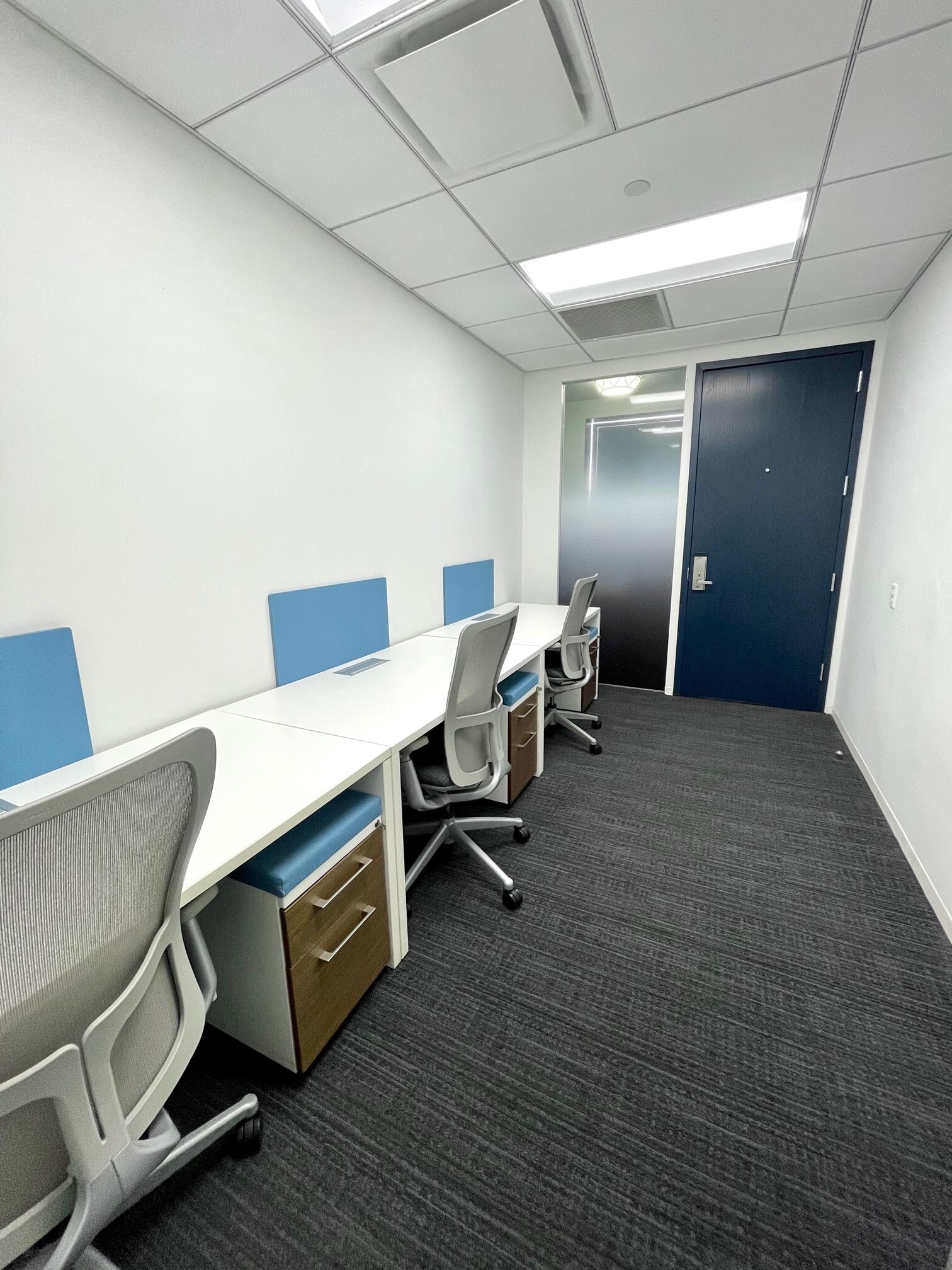 1185 Avenue of the Americas, New York, NY to rent Interior Photo- Image 1 of 2