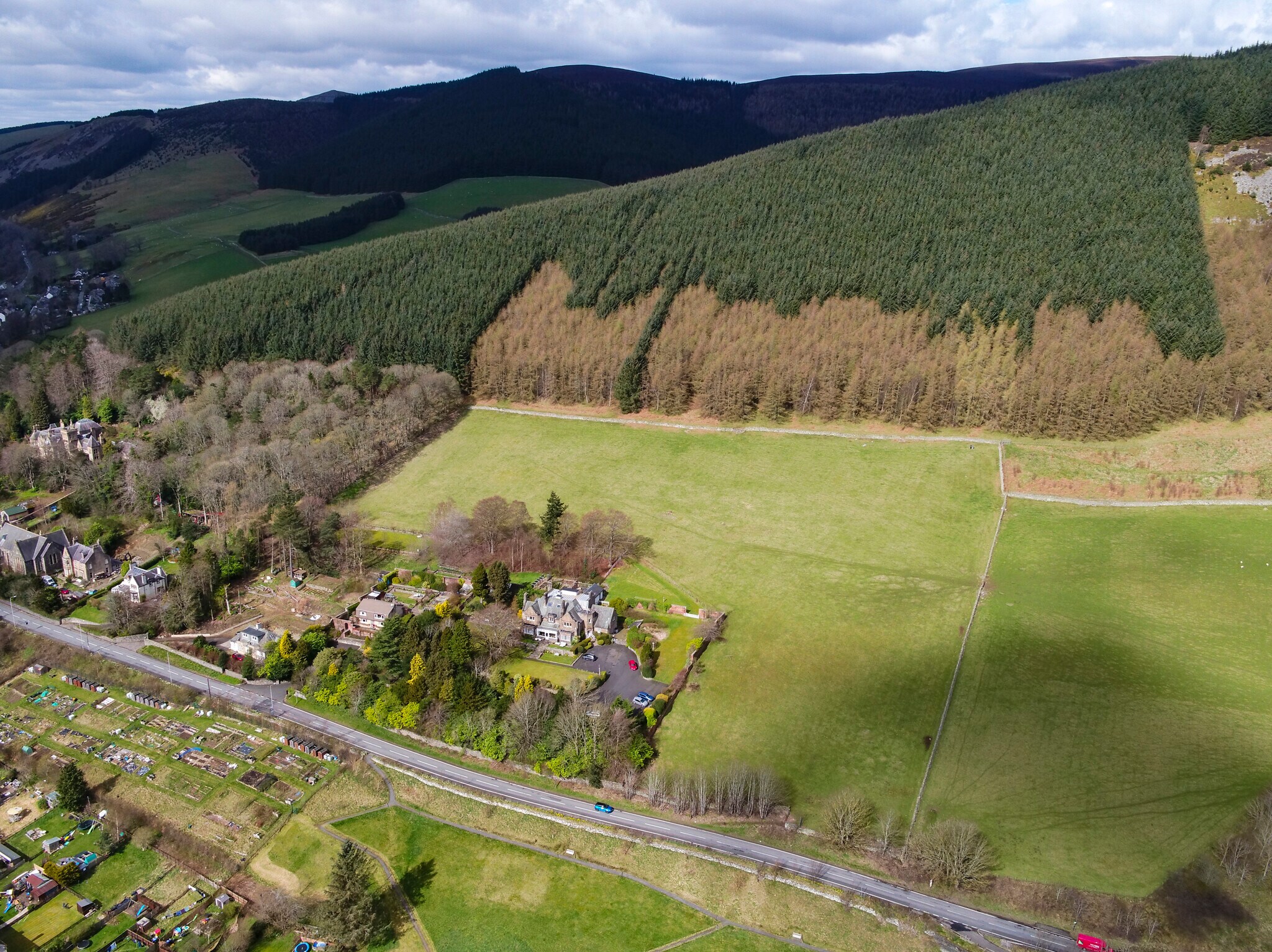Galashiels Rd, Walkerburn for sale Primary Photo- Image 1 of 1
