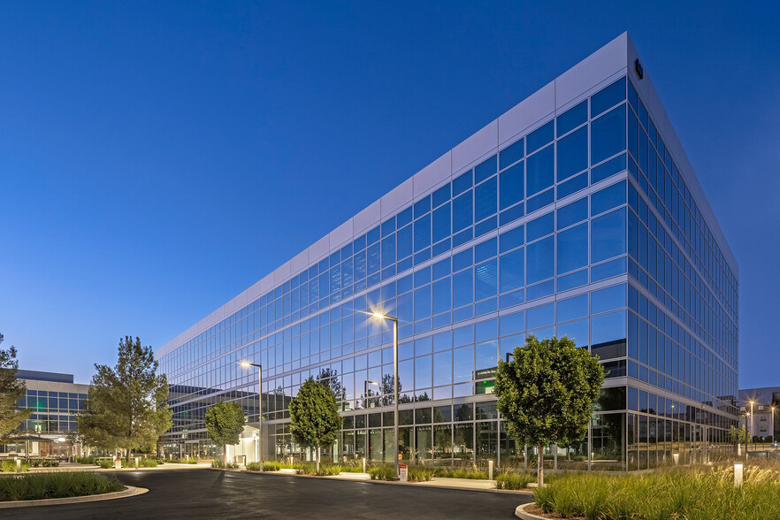 500 Technology Dr, Irvine, CA for sale - Building Photo - Image 1 of 1